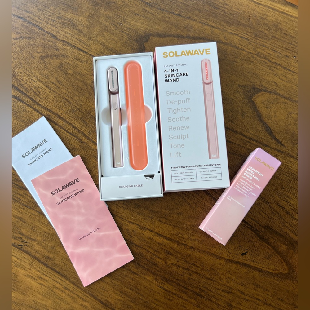 Solawave Radiant Renewal 4-in-1 Skincare Wand with box